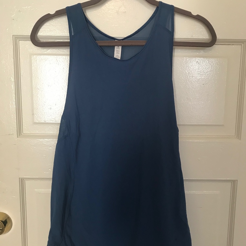 Lululemon workout tank